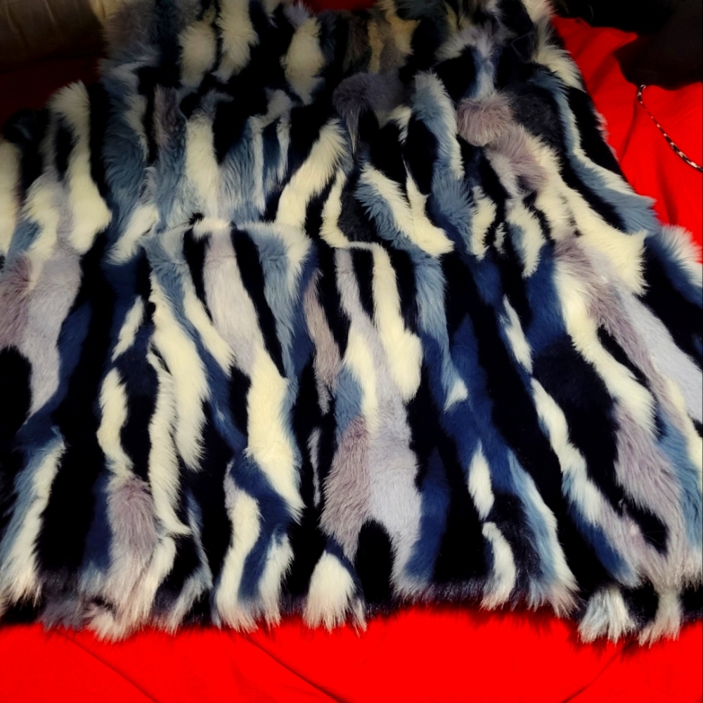 2018 INC FAUX FUR